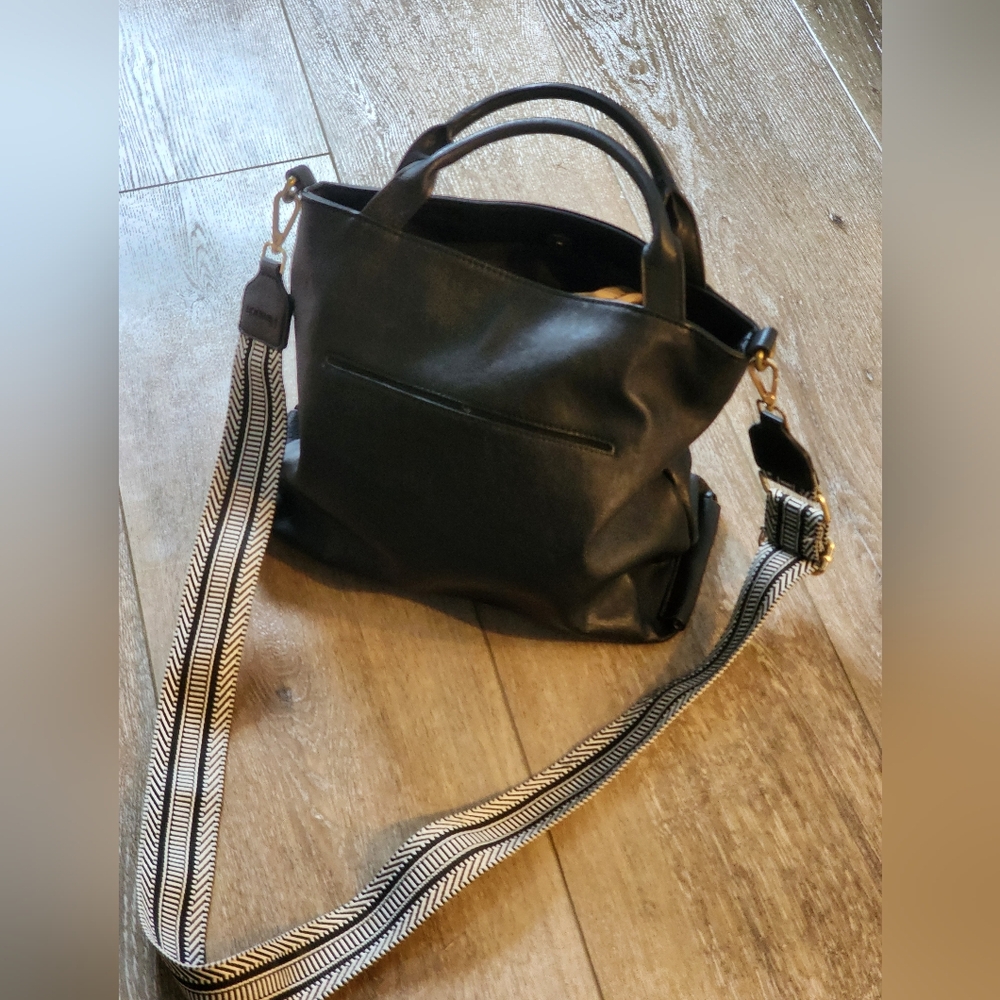 Crossbody bag